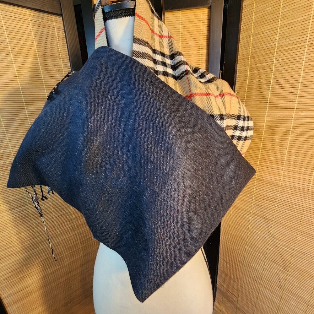 Burberry Scarf - Picture 8 of 11